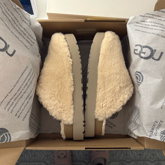 RARE UGG Sugar Fuzz Slides - Picture 4 of 6